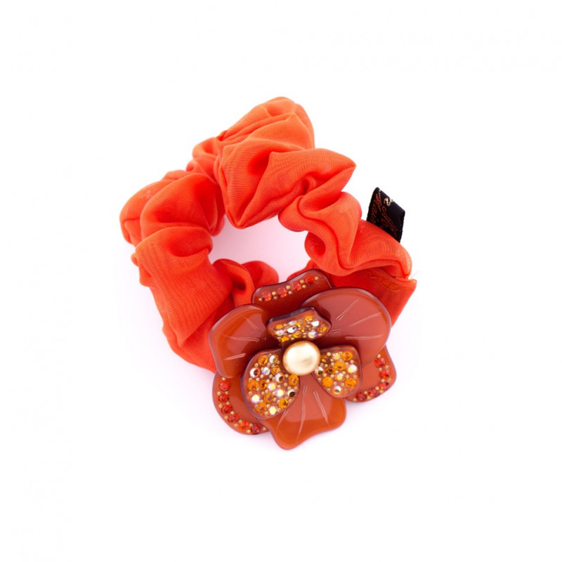 Elastic Pink blooming GM light a rose