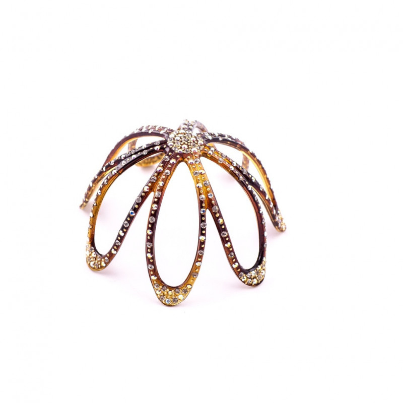 Round bun GM rail strass star